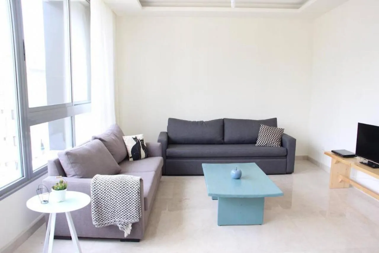 Апартаменты Modern 3Br Apt Next To Hotel Dieu Бейрут